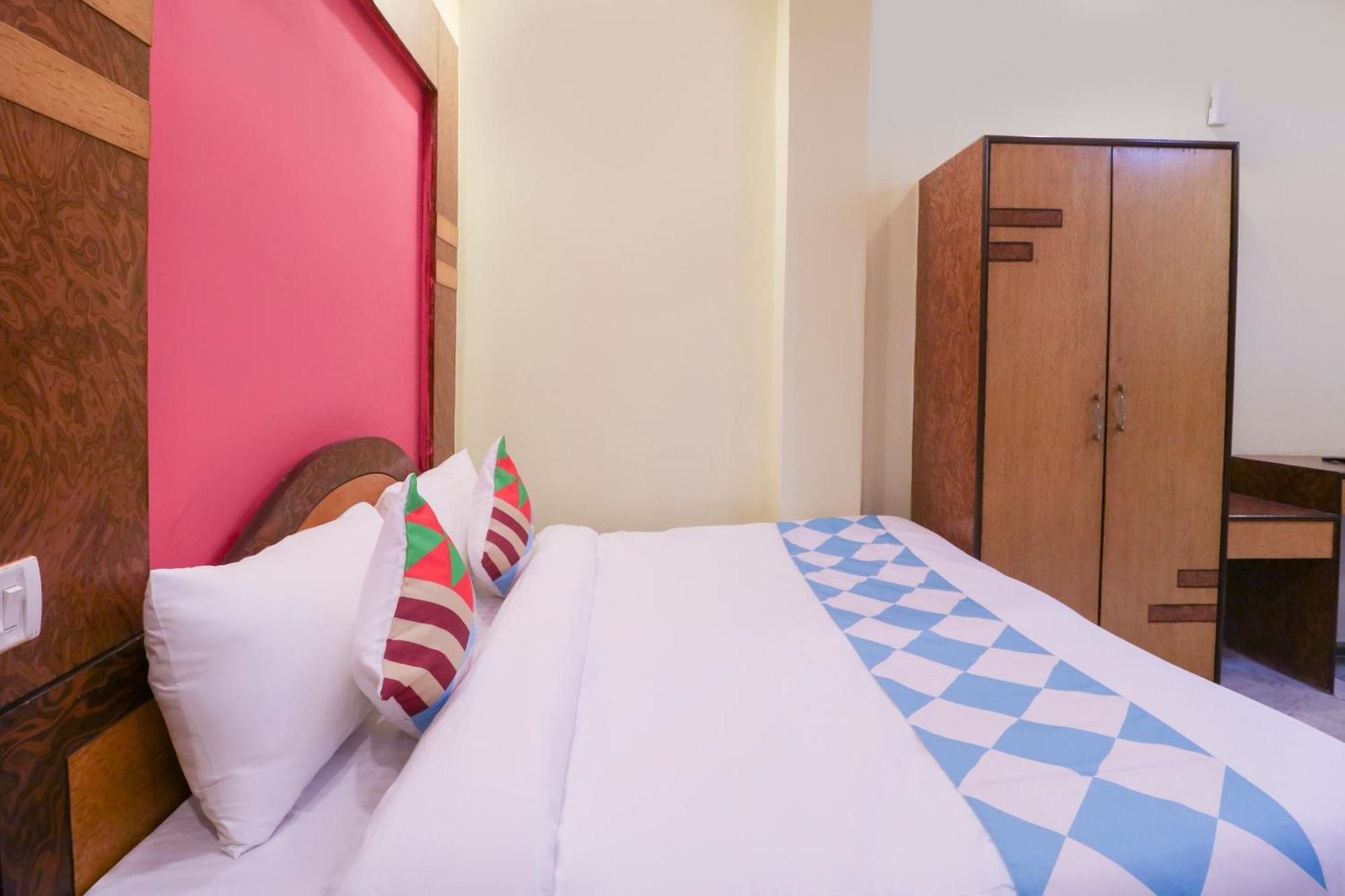 Hotel O Home Cozy Studio Collage Square Hotel Maya International Near St. Thomas'S Church Kolkata Exterior photo